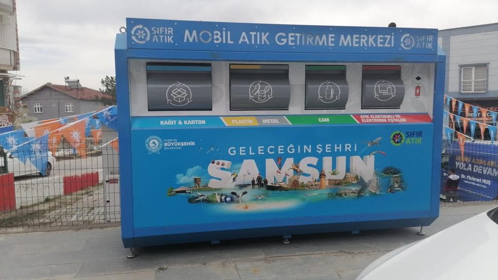 19 Mayıs Adnan Menderes Caddesi