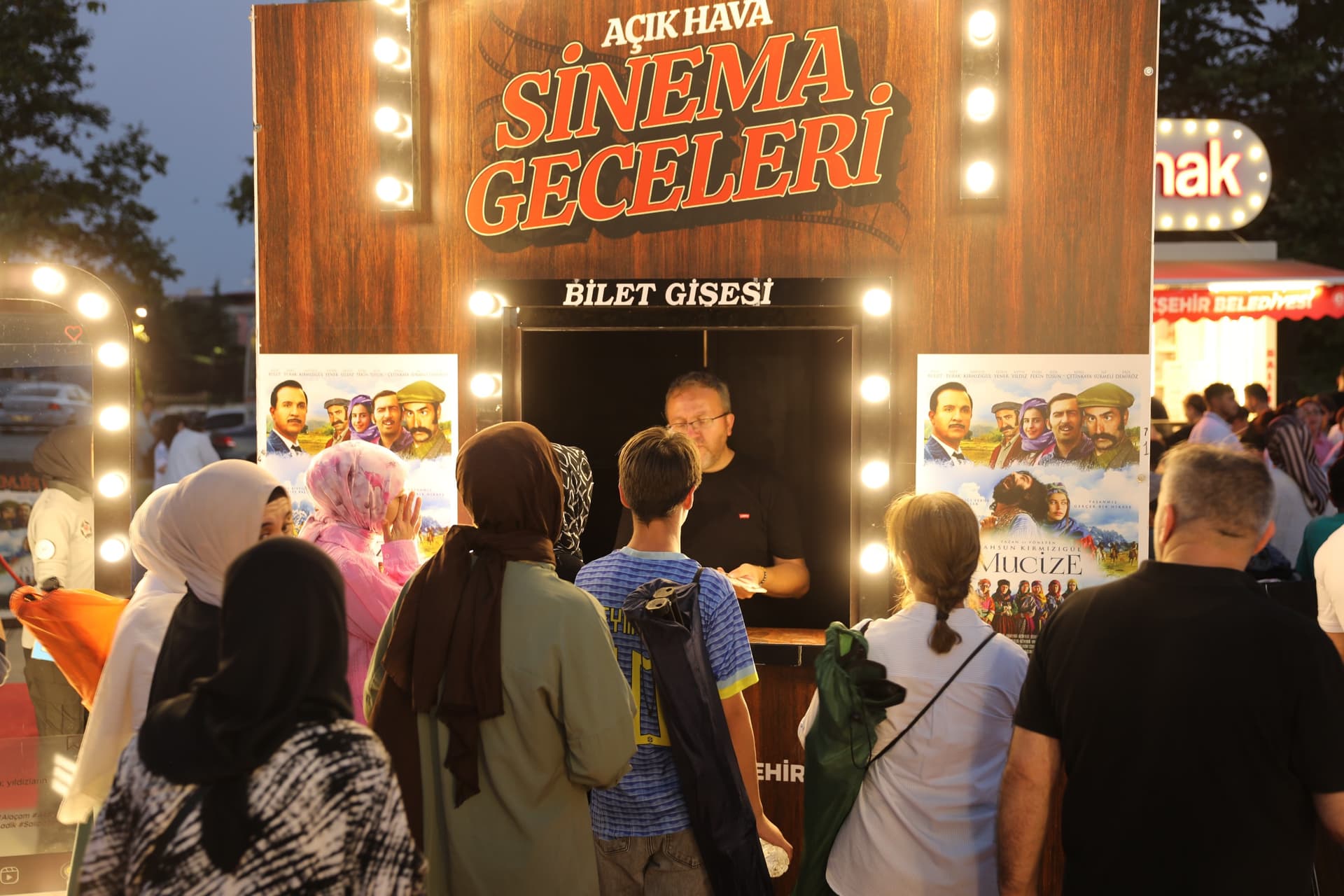AÇIK HAVA SİNEMA GECELERİ ÇARŞAMBA - Görsel 16