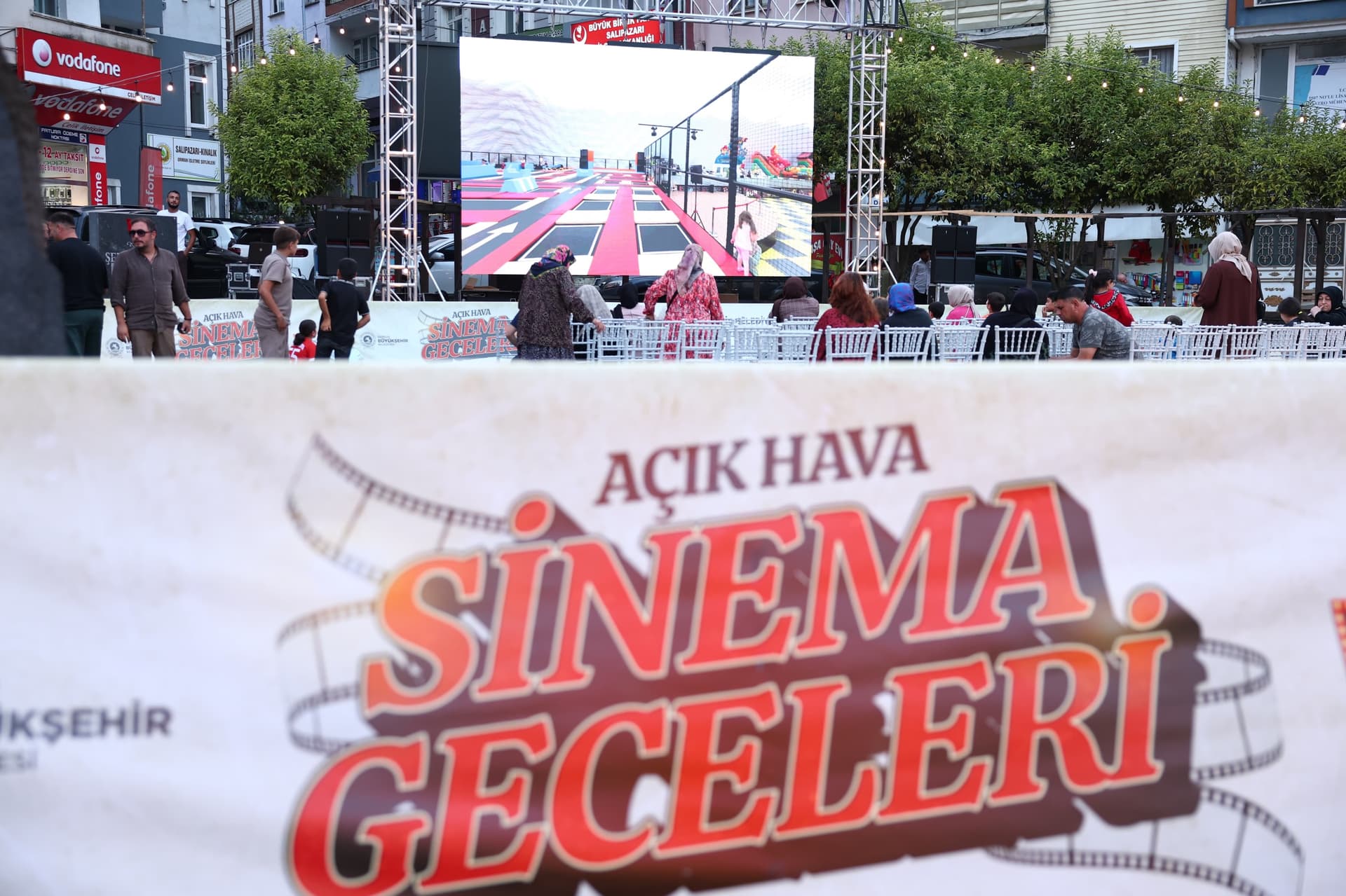 AÇIK HAVA SİNEMA GECELERİ SALIPAZARI - Görsel 10