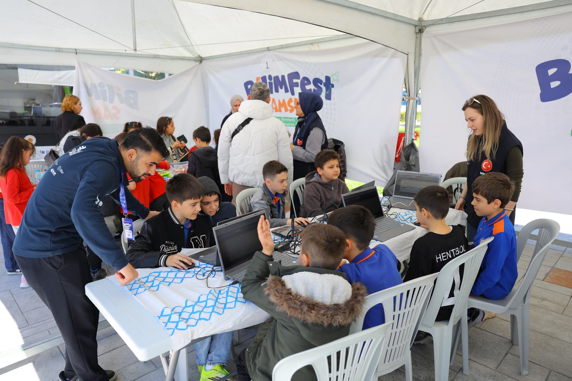 BİLİMFEST ZİYARETÇİLERİNE KAPILARINI AÇIYOR - Görsel 9