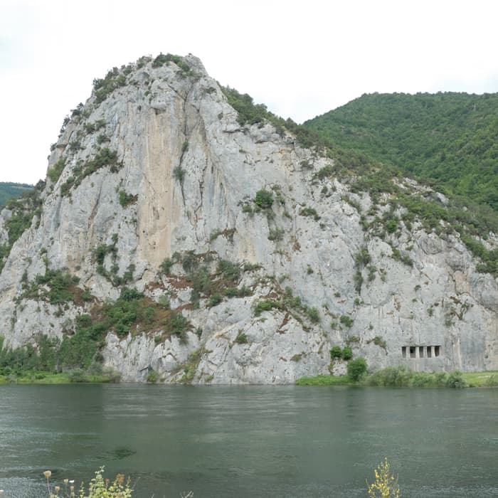  Asarkale Ve Kaya Mezarlığı