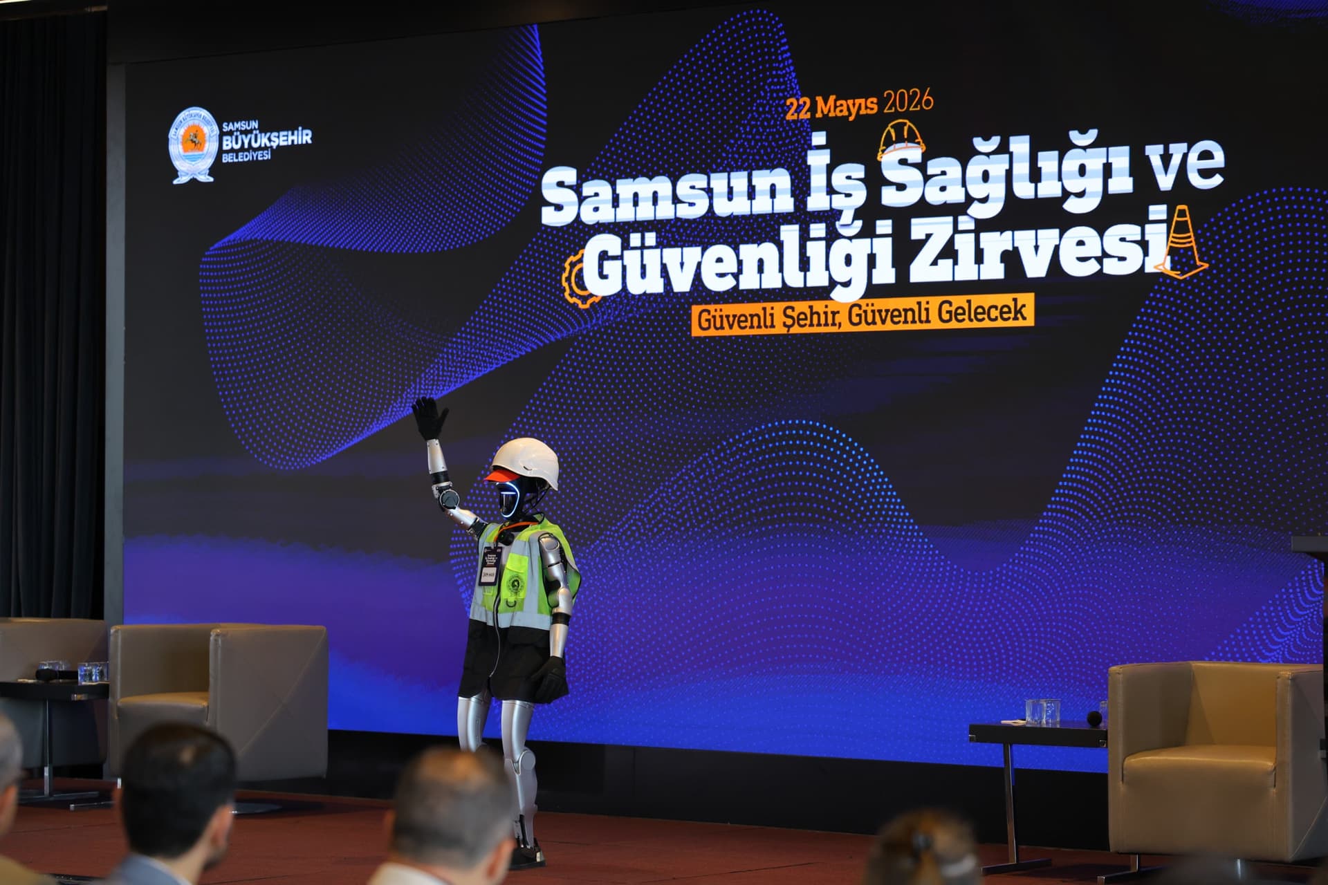 BÜYÜKŞEHİR’DEN İŞ SAĞLIĞI VE GÜVENLİĞİ ZİRVESİ - Görsel 13