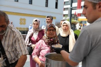 Büyükşehir’den aşure ikramı - Görsel 3