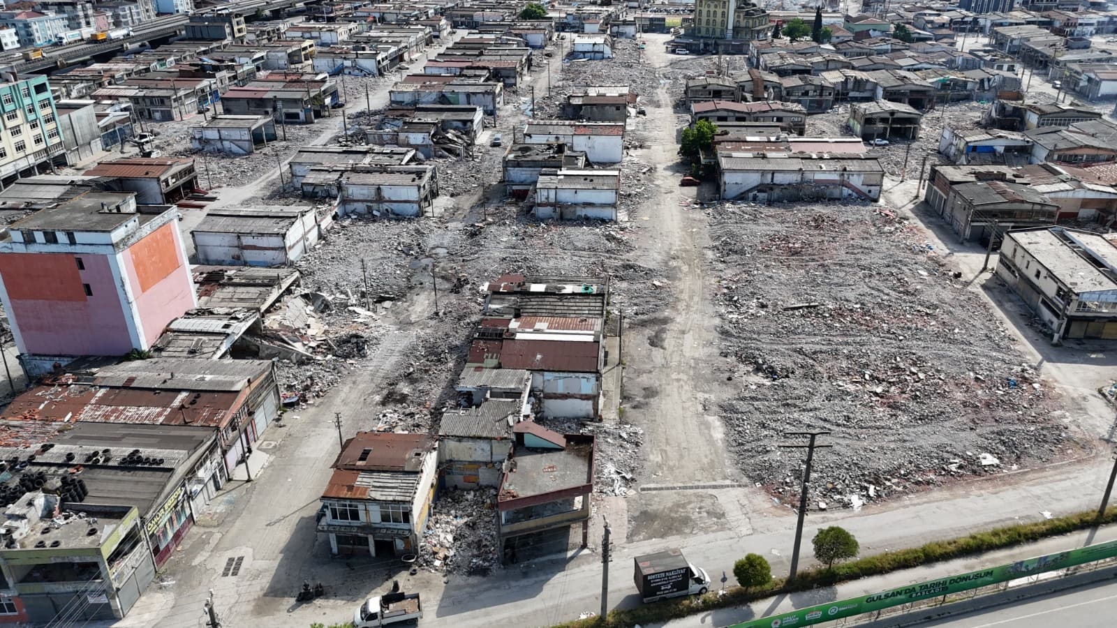 GÜLSAN SANAYİ SİTESİ’NDE YIKIMLAR DEVAM EDİYOR - Görsel 2