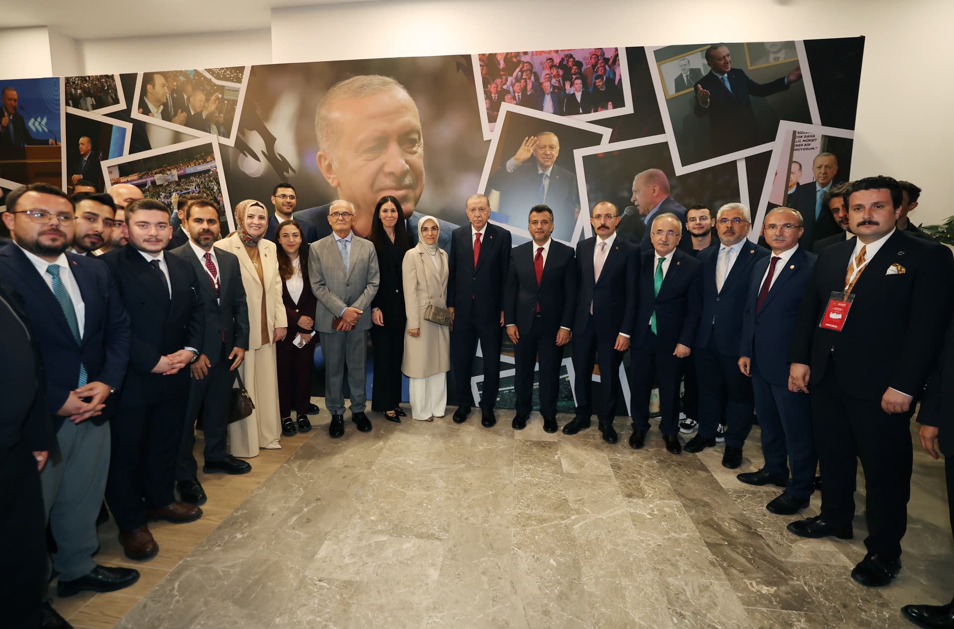 PETEK GENÇ CUMHURBAŞKANI ERDOĞAN’I AĞIRLADI - Görsel 2