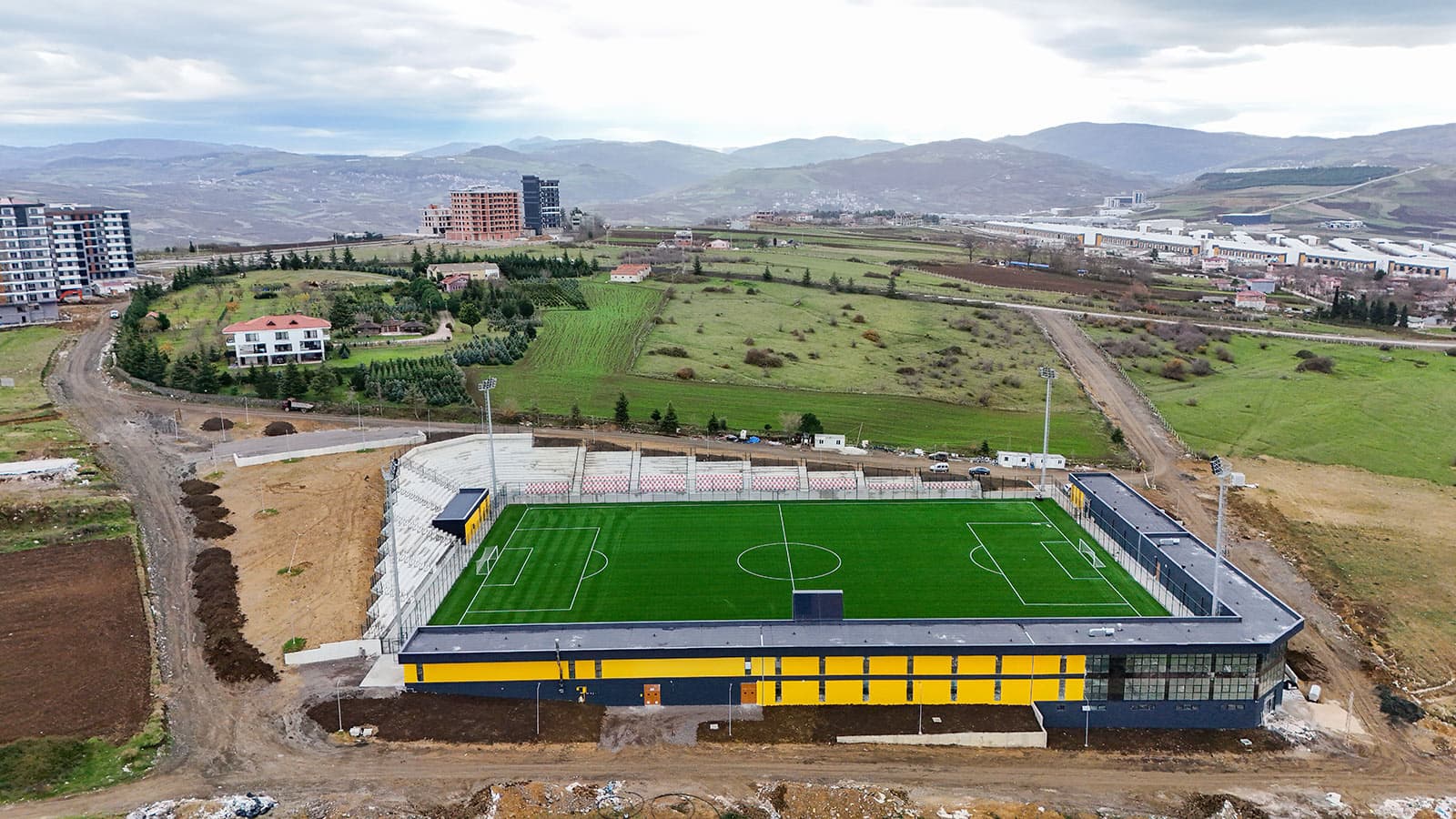Çobanözü Futbol Sahası - Görsel 1