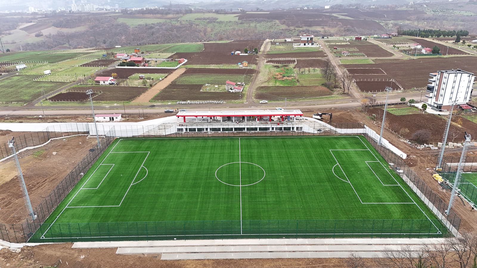 Kurupelit Futbol Sahası - Görsel 2