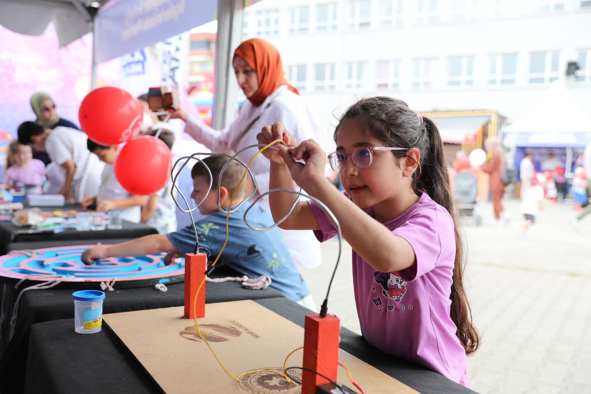 BÜYÜKŞEHİR'İN IŞIĞI TEKKEKÖY'DE PARLADI