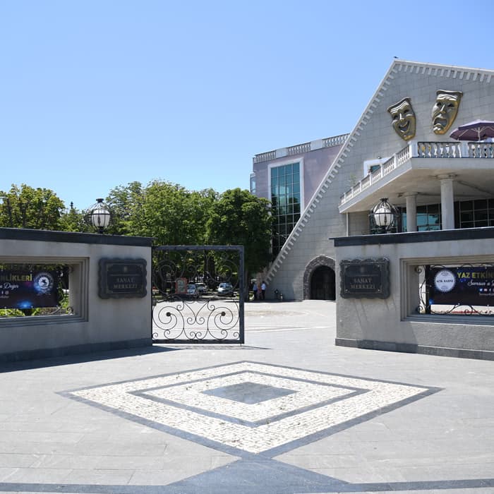 Sanat Merkezi - 1