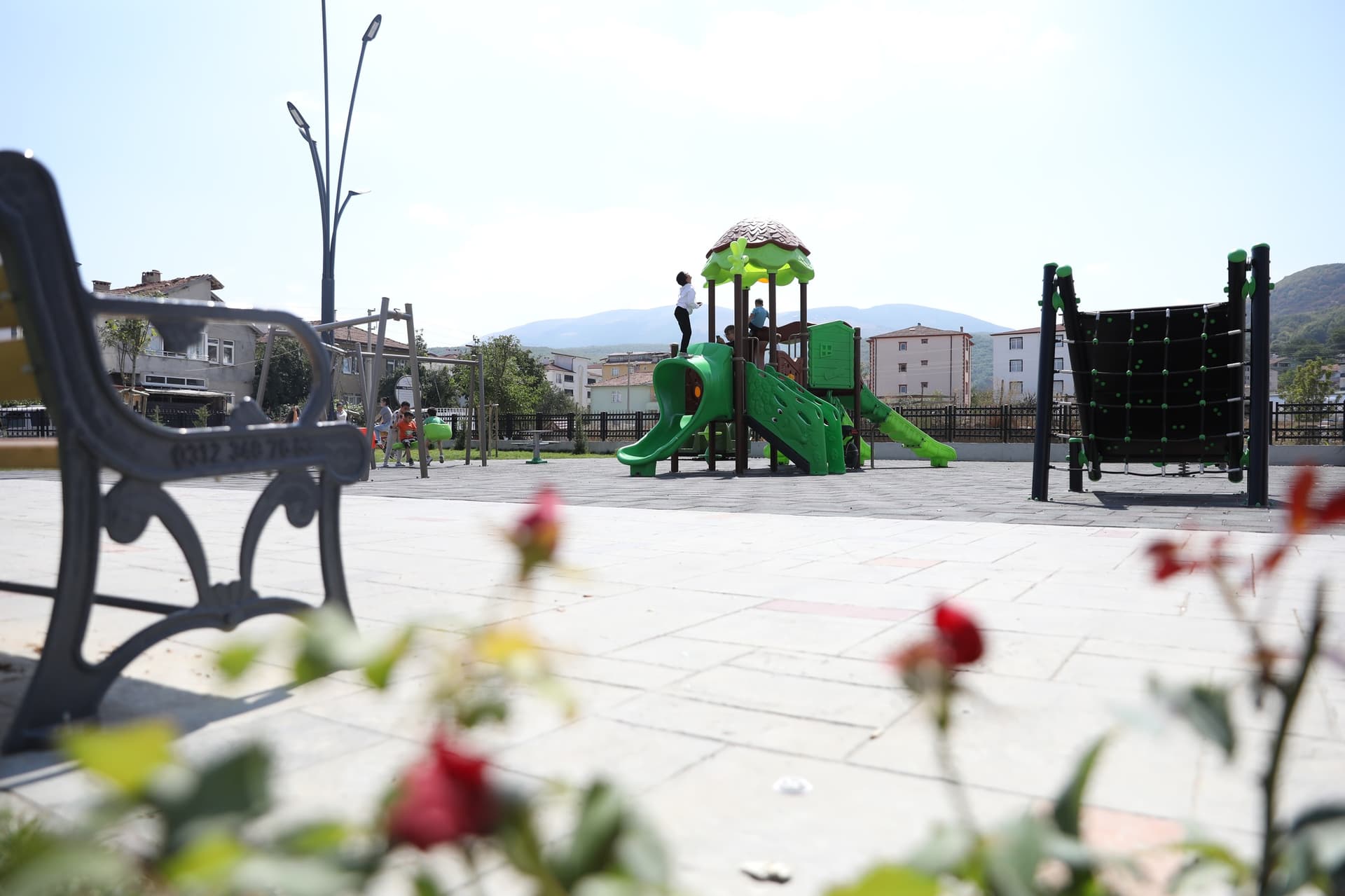 BÜYÜKŞEHİR’DEN İLÇELERE YEŞİL YATIRIM: YENİ PARKLAR VATANDAŞLARLA BULUŞUYOR