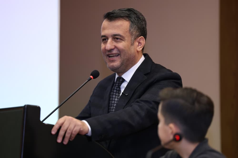 BAŞKAN DOĞAN, 17 İLÇEDEN ÇOCUKLARLA BULUŞTU