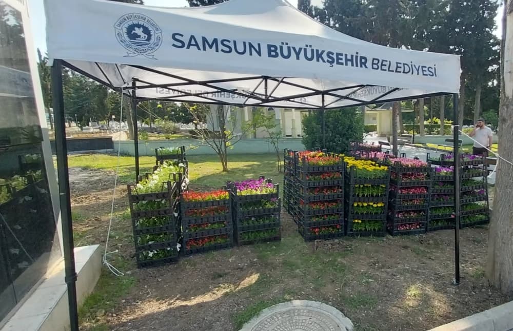 BAYRAMIN MANEVİ ATMOSFERİNE YAKIŞIR HİZMET