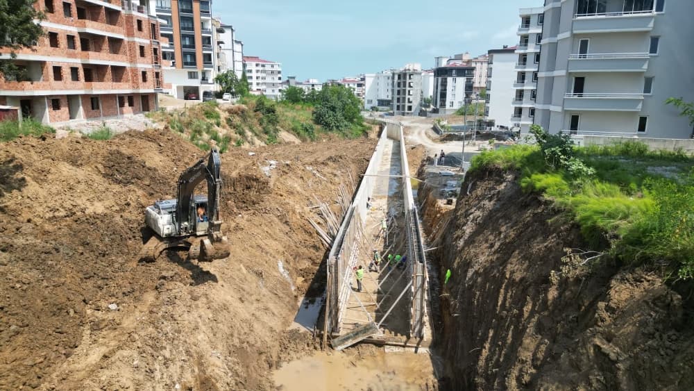 Sazak Deresi'nde ıslah çalışması