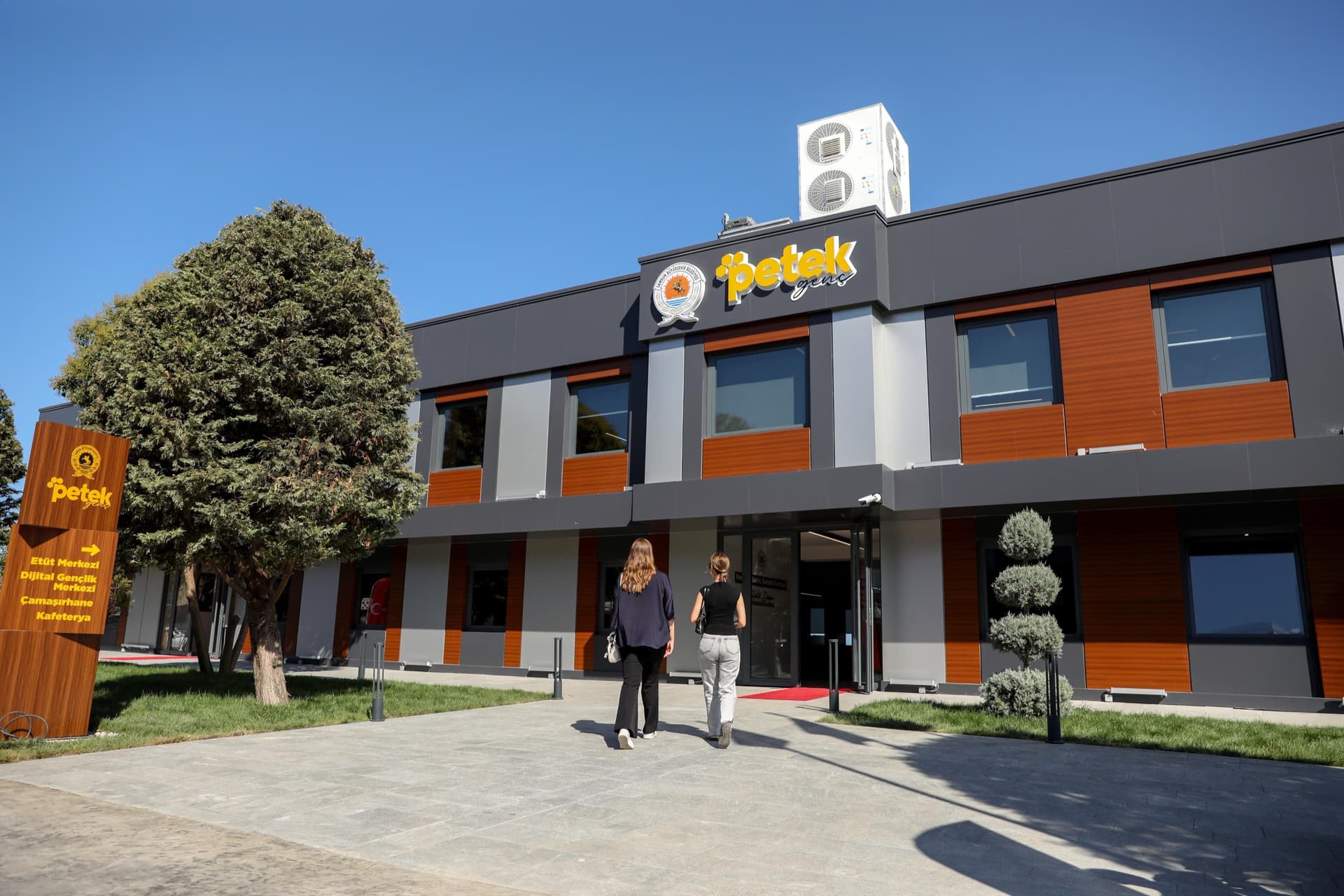 PETEK GENÇ 123 BİN 670 ÖĞRENCİYE HİZMET VERDİ