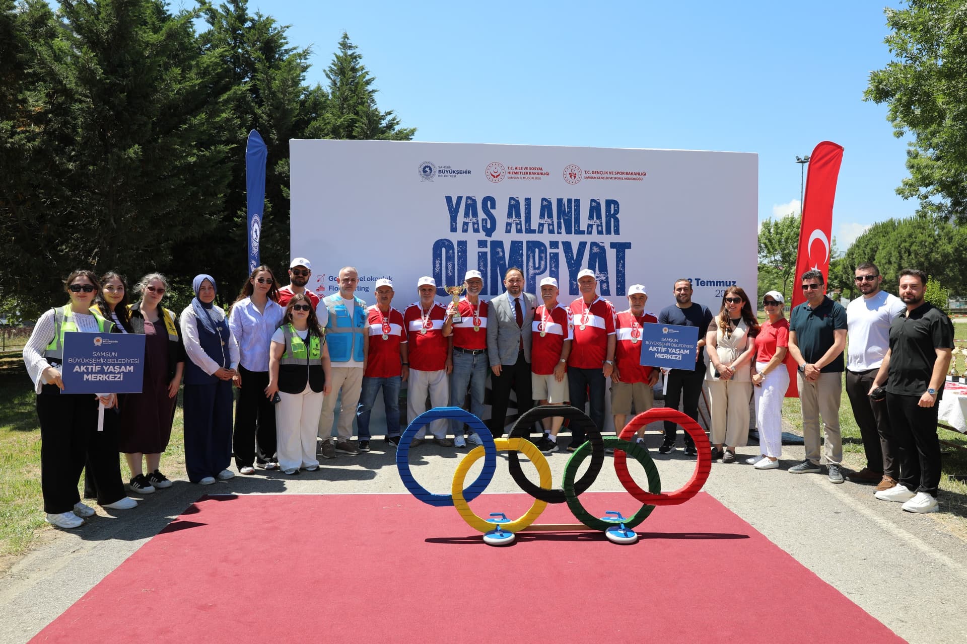 YAŞ ALANLAR OLİMPİYAT OYUNLARI RENKLİ GÖRÜNTÜLERE SAHNE OLDU
