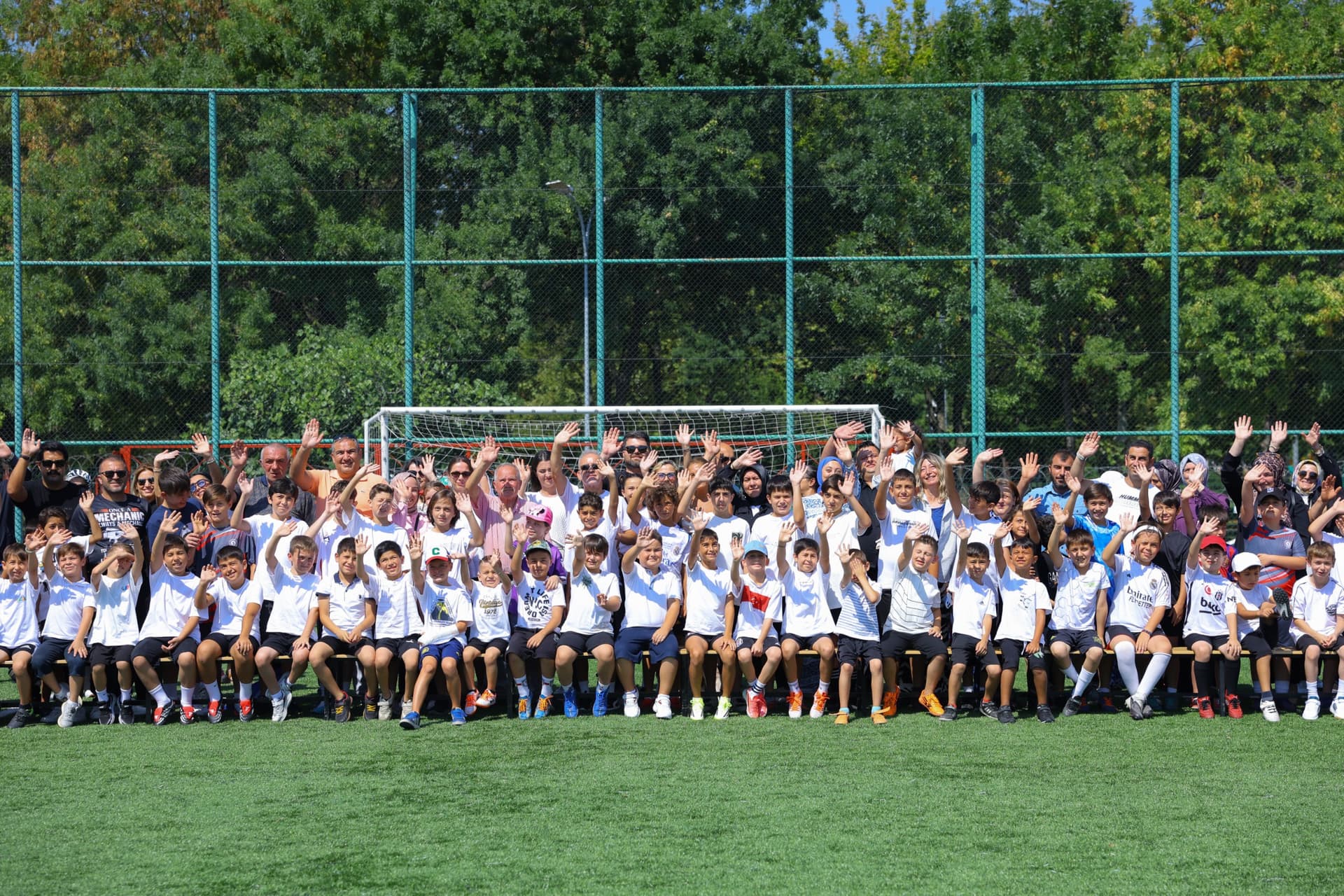 YAZ SPOR OKULLARI ÇOCUK VE GENÇLERİ SPORLA BULUŞTURDU