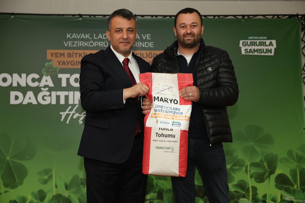 BÜYÜKŞEHİR’DEN ÜRETİCİYE YONCA TOHUMU VE GÜBRE DESTEĞİ
