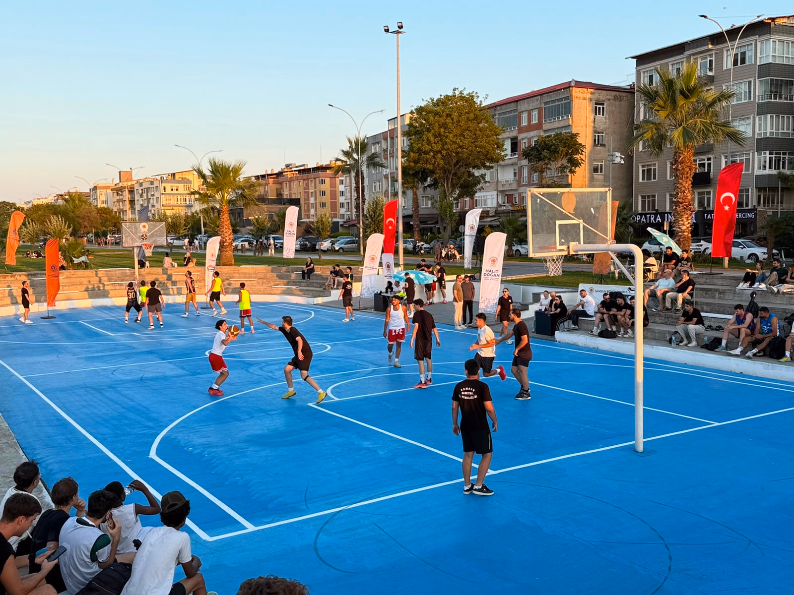ATAKUM SAHİLİ’NDE 3X3 BASKETBOL HEYECANI YAŞANDI - Görsel 1