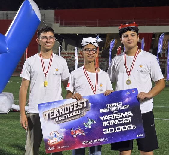 SAMSUN KEŞİF KAMPÜSÜ GENÇ PİLOTLARINDAN TEKNOFEST BAŞARISI