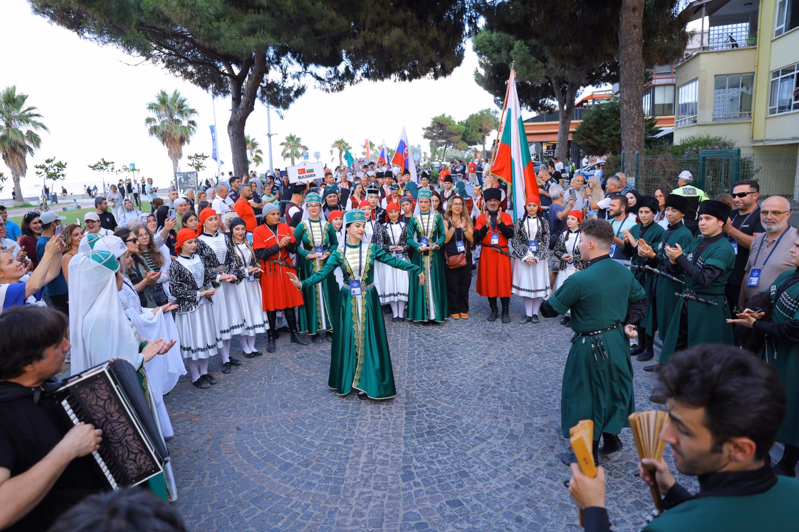 36. ULUSLARARASI SAMSUN HALK OYUNLARI FESTİVALİ BAŞLADI - Görsel 1