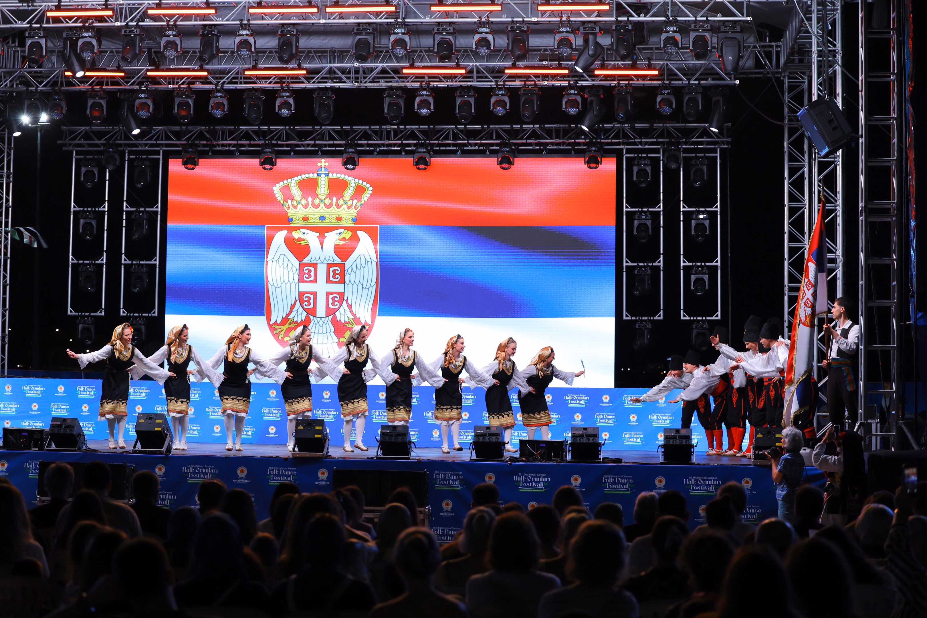 36. ULUSLARARASI SAMSUN HALK OYUNLARI FESTİVALİ SONA ERDİ - Görsel 6