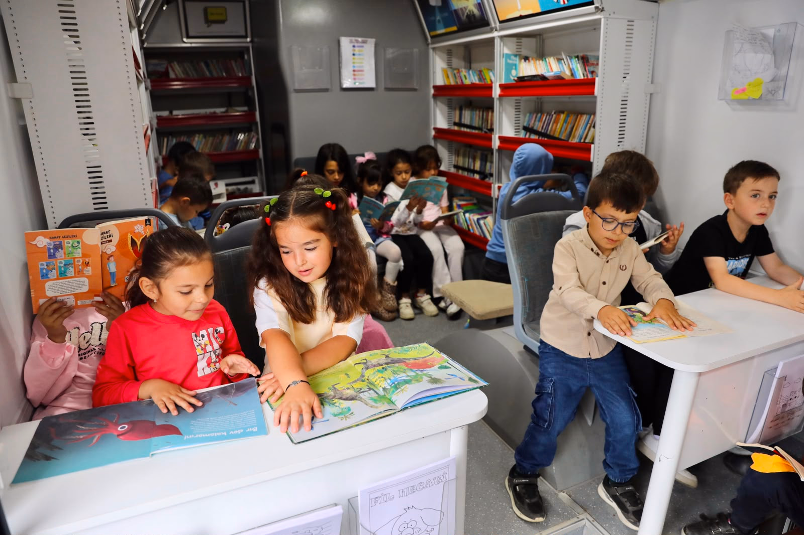  “BİZ GELDİK” İLE 17 İLÇEDE 3 BİN 321 ÇOCUĞUN HAYATINA DOKUNDUK - Görsel 8