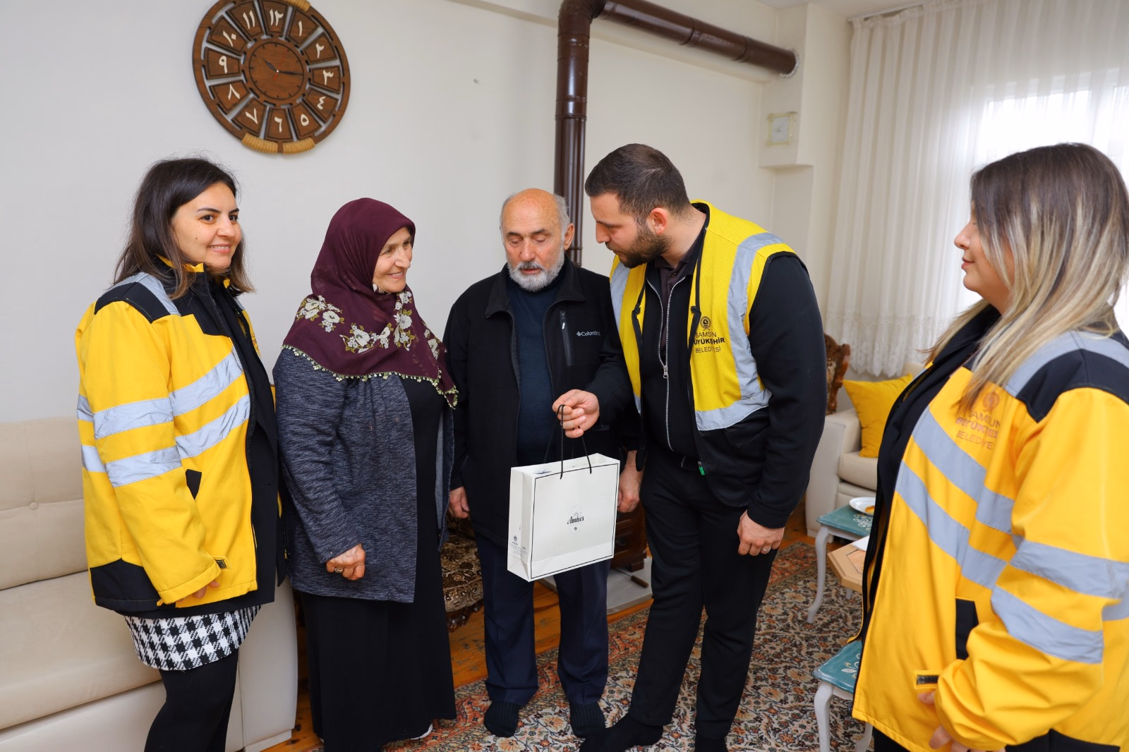 BÜYÜKŞEHİR 1,5 YILDA 500 AİLEYE DOKUNDU