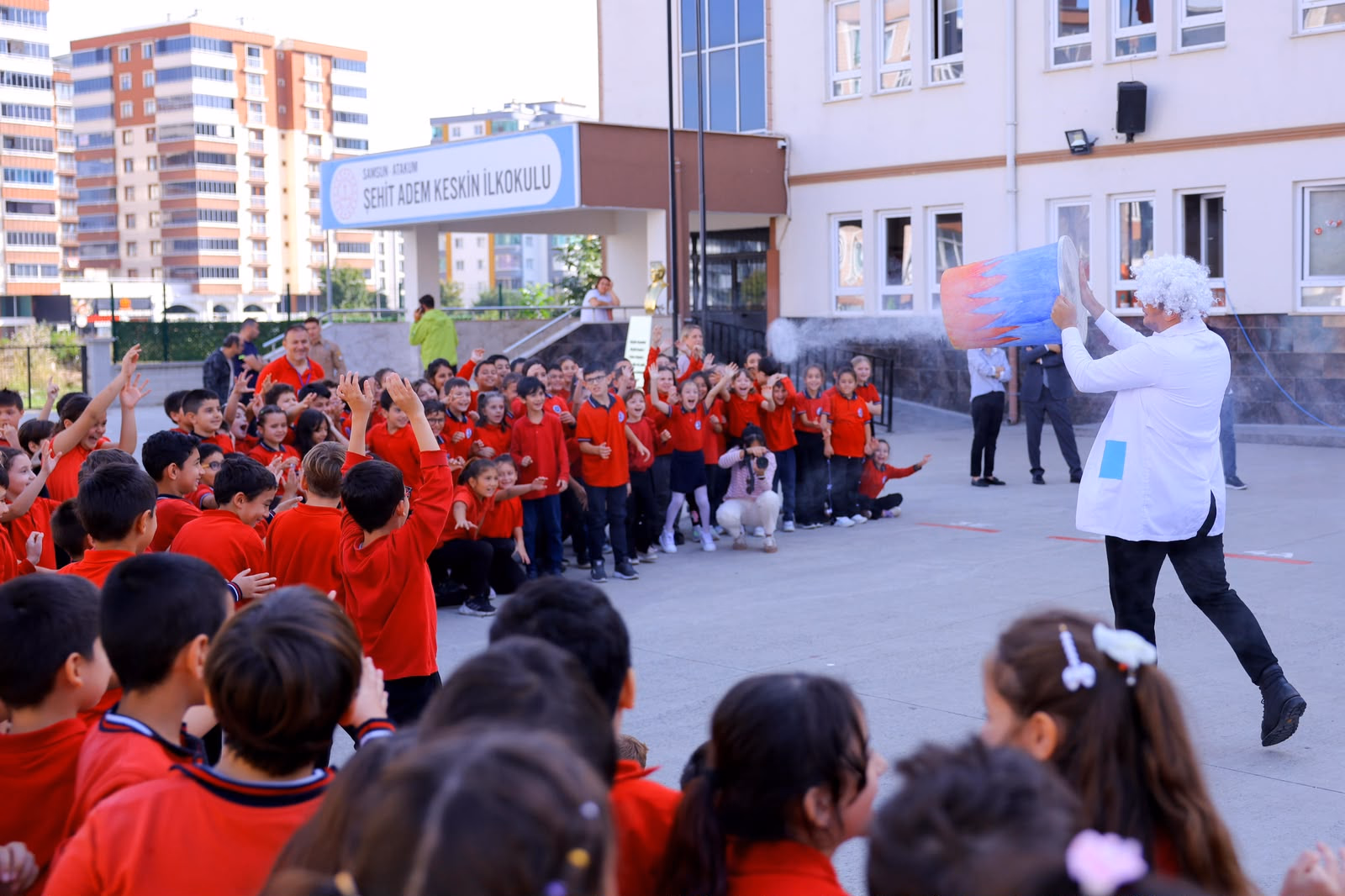 BÜYÜKŞEHİR ÇOCUKLARI BİLİM VE GELENEKSEL OYUNLARLA BULUŞTURUYOR