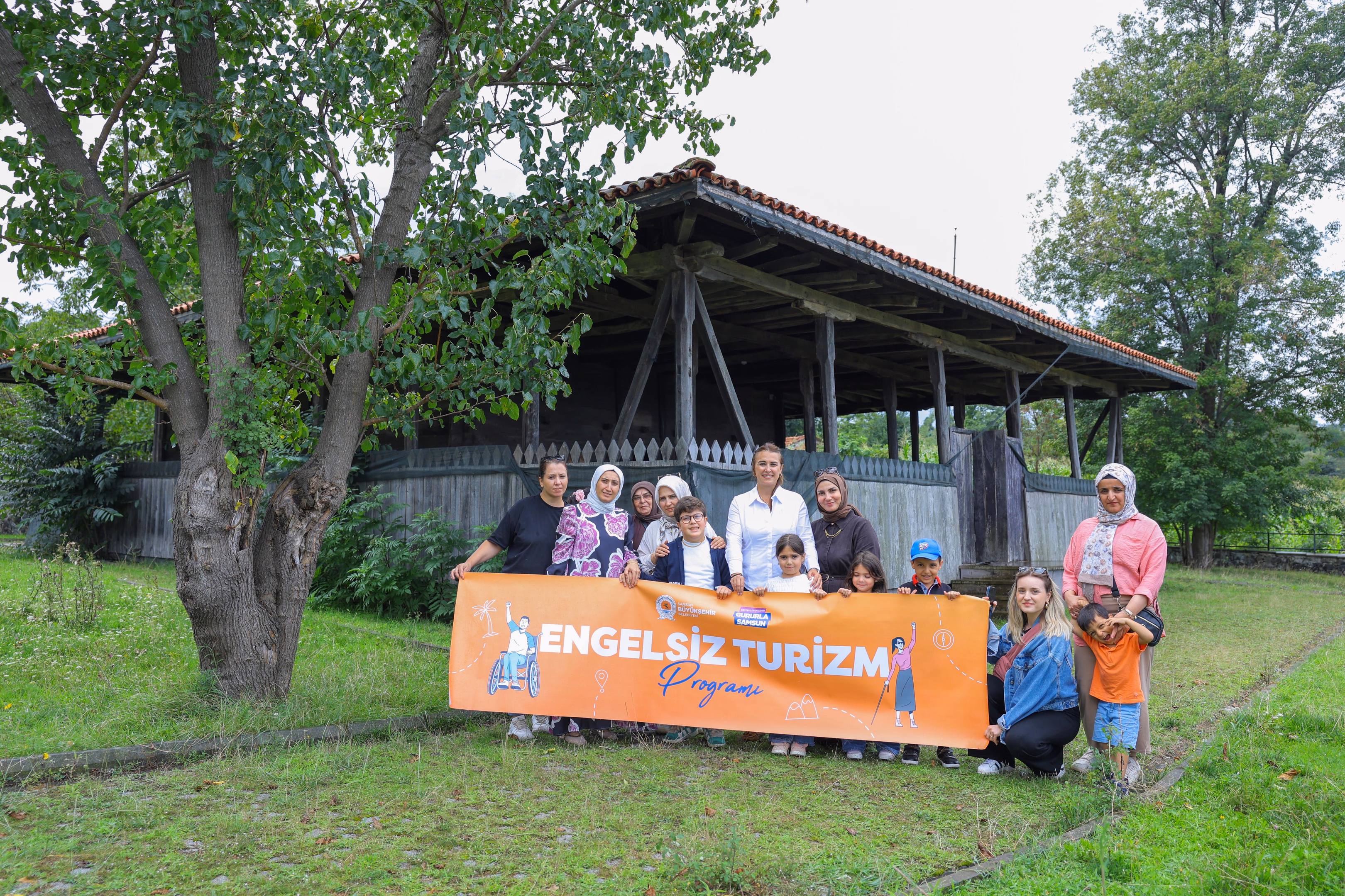 BÜYÜKŞEHİR ENGELSİZ TURİZM PROGRAMLARIYLA ÖZEL BİREYLERİN YANINDA