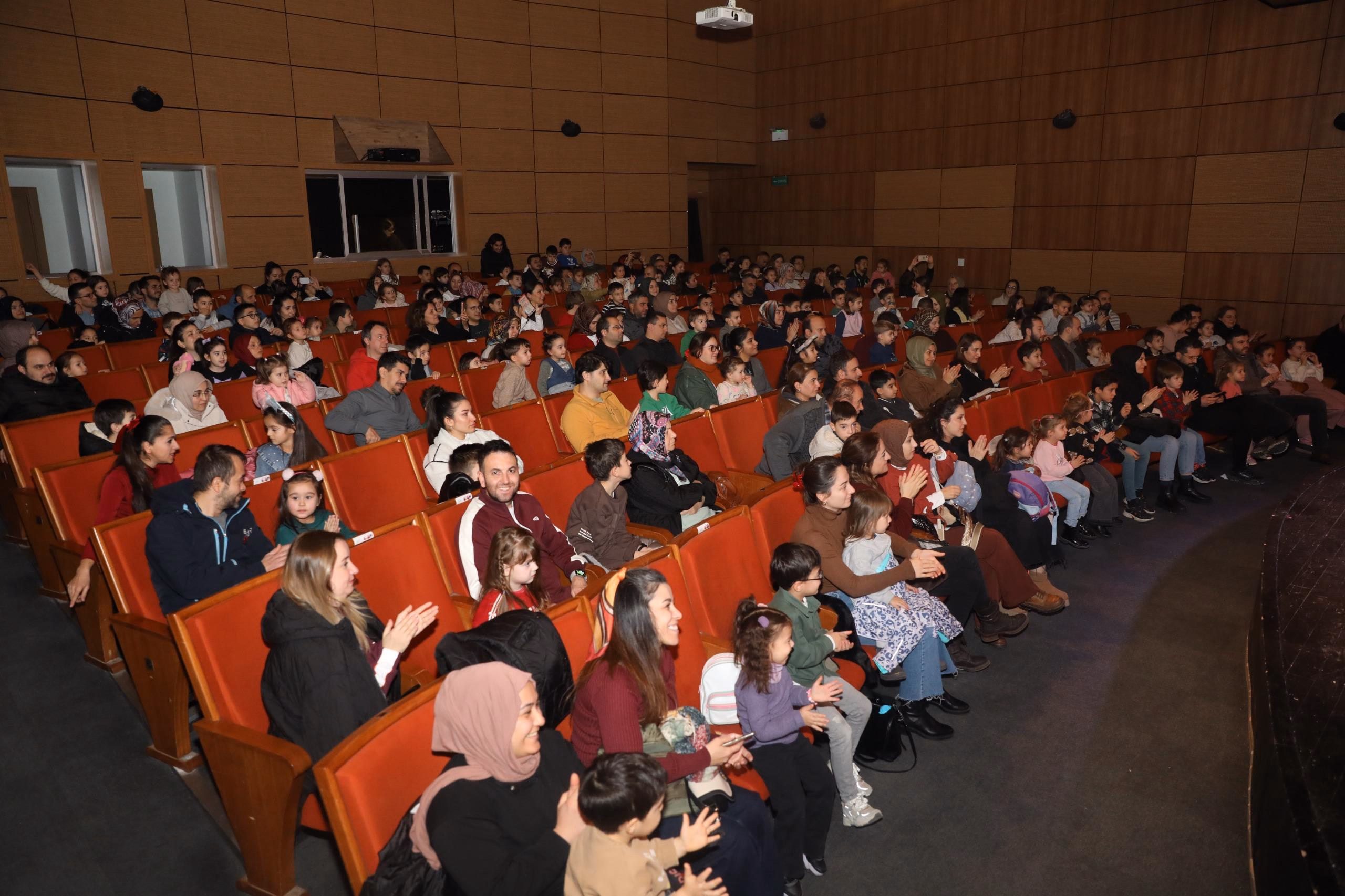 BÜYÜKŞEHİR İLE 2026-2027 KÜLTÜR SANAT SEZONU BAŞLADI - Görsel 2