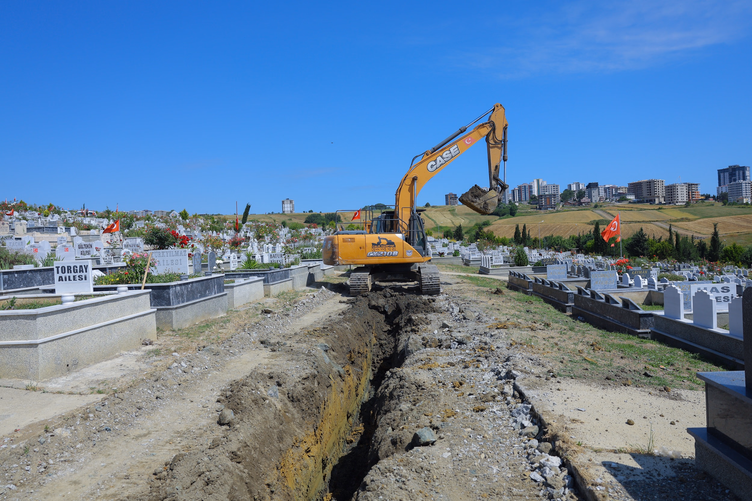 DERECİK ŞEHİR MEZARLIĞI’NDAKİ İYİLEŞTİRME ÇALIŞMALARI  - Görsel 6