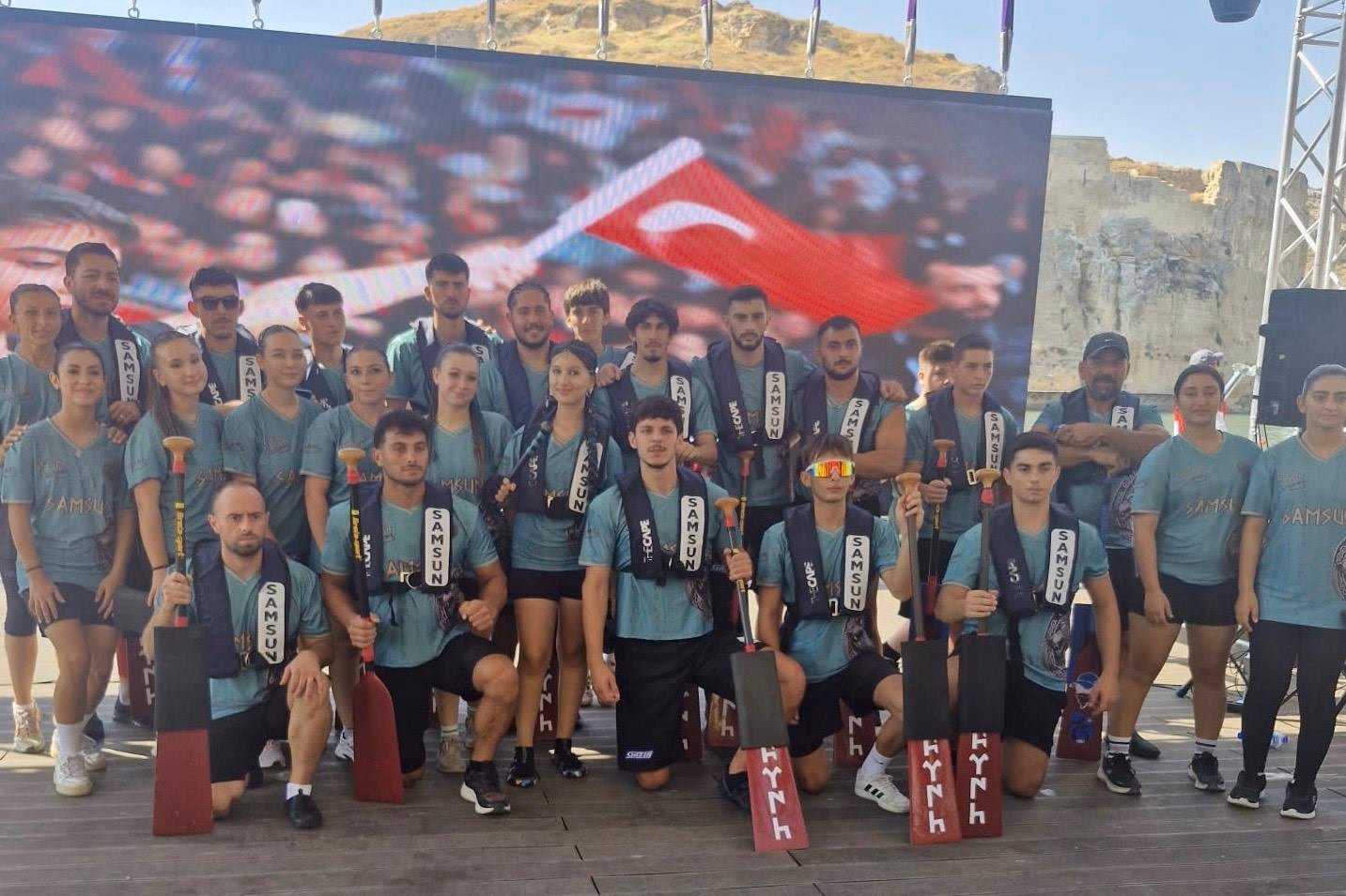 DRAGON BOT TÜRKİYE ŞAMPİYONASI’NDA DERECEYE GİREN SPORCULAR BAŞKAN DOĞAN’I MAKAMINDA ZİYARET ETTİ  - Görsel 1