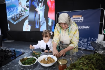 8. SAMSUN YÖRESEL OT YEMEKLERİ FESTİVALİ'NE YOĞUN İLGİ - Görsel 1