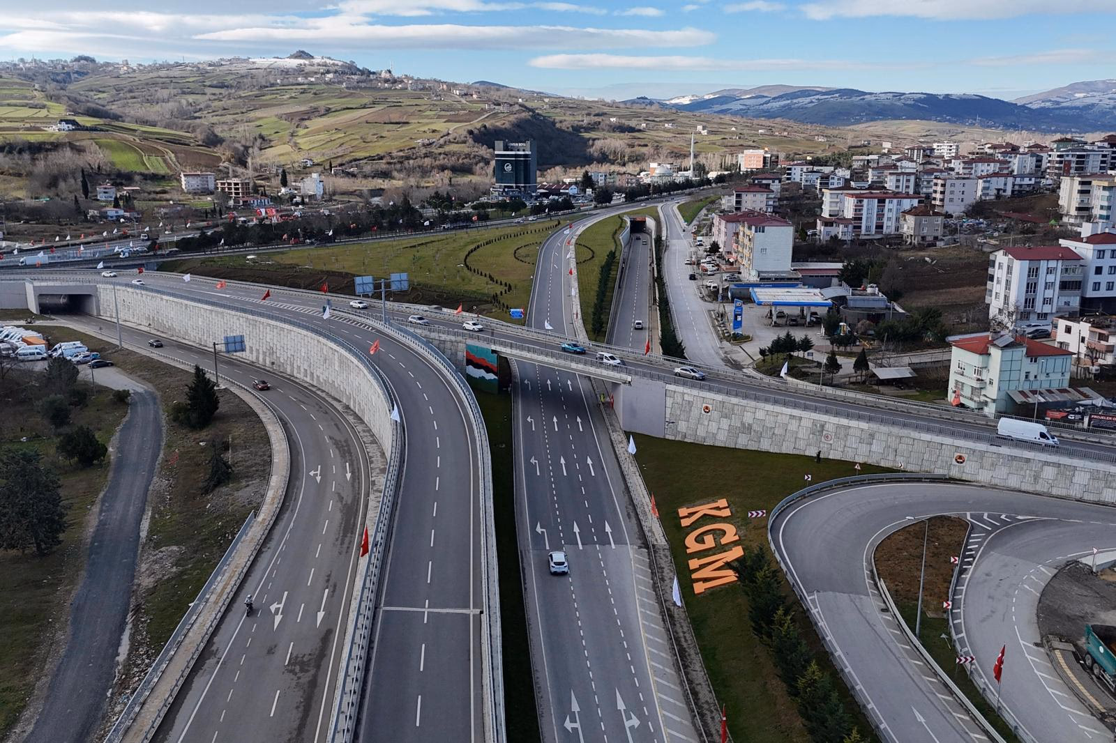 BAŞKAN DOĞAN BAKAN URALOĞLU'NU AĞIRLADI - Görsel 1