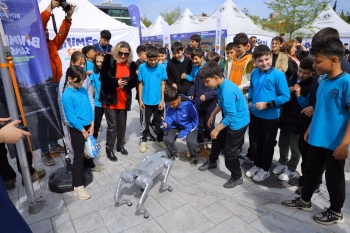 BİLİMFEST’İN İLK GÜNÜ YOĞUN KATILIMLA DOLU DOLU GEÇTİ - Görsel 12