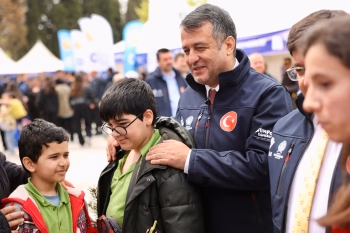 BİLİMFEST’İN İLK GÜNÜ YOĞUN KATILIMLA DOLU DOLU GEÇTİ - Görsel 10