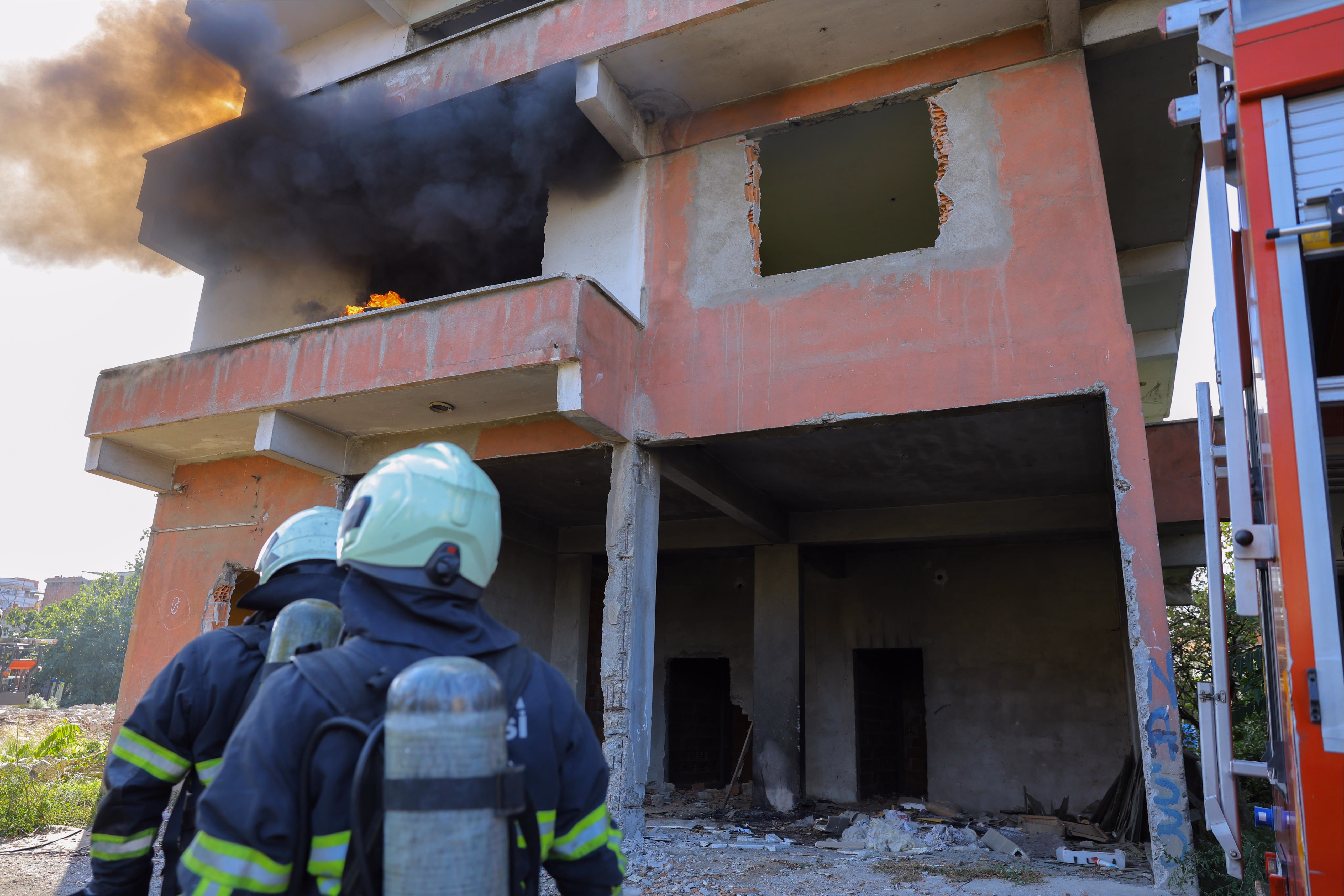 BÜYÜKŞEHİR’DEN NEFES KESEN DEPREM TATBİKATI - Görsel 14