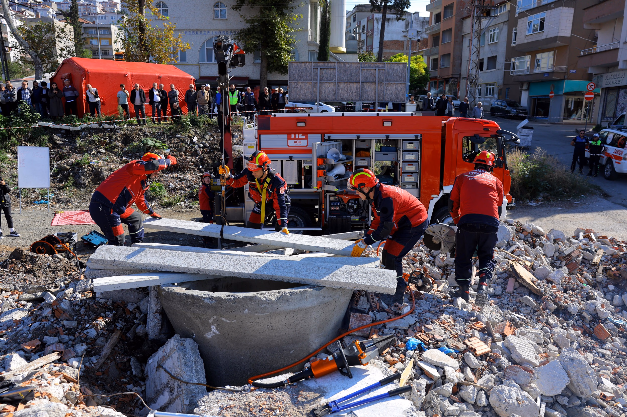 BÜYÜKŞEHİR’DEN NEFES KESEN DEPREM TATBİKATI - Görsel 2