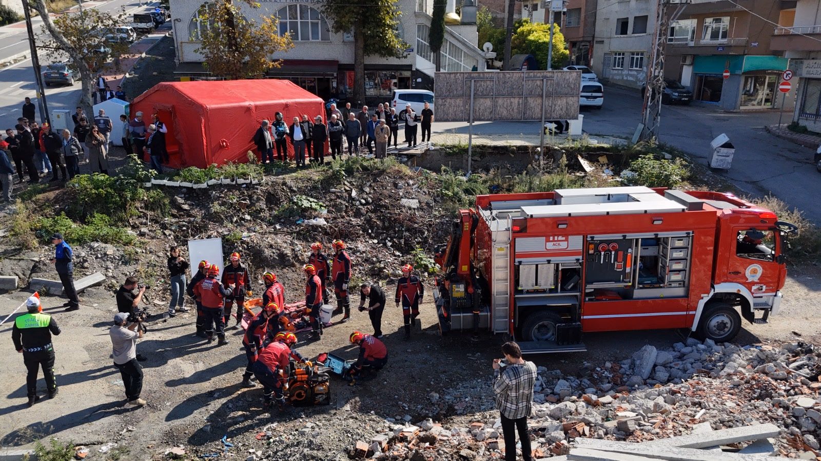 BÜYÜKŞEHİR’DEN NEFES KESEN DEPREM TATBİKATI - Görsel 8