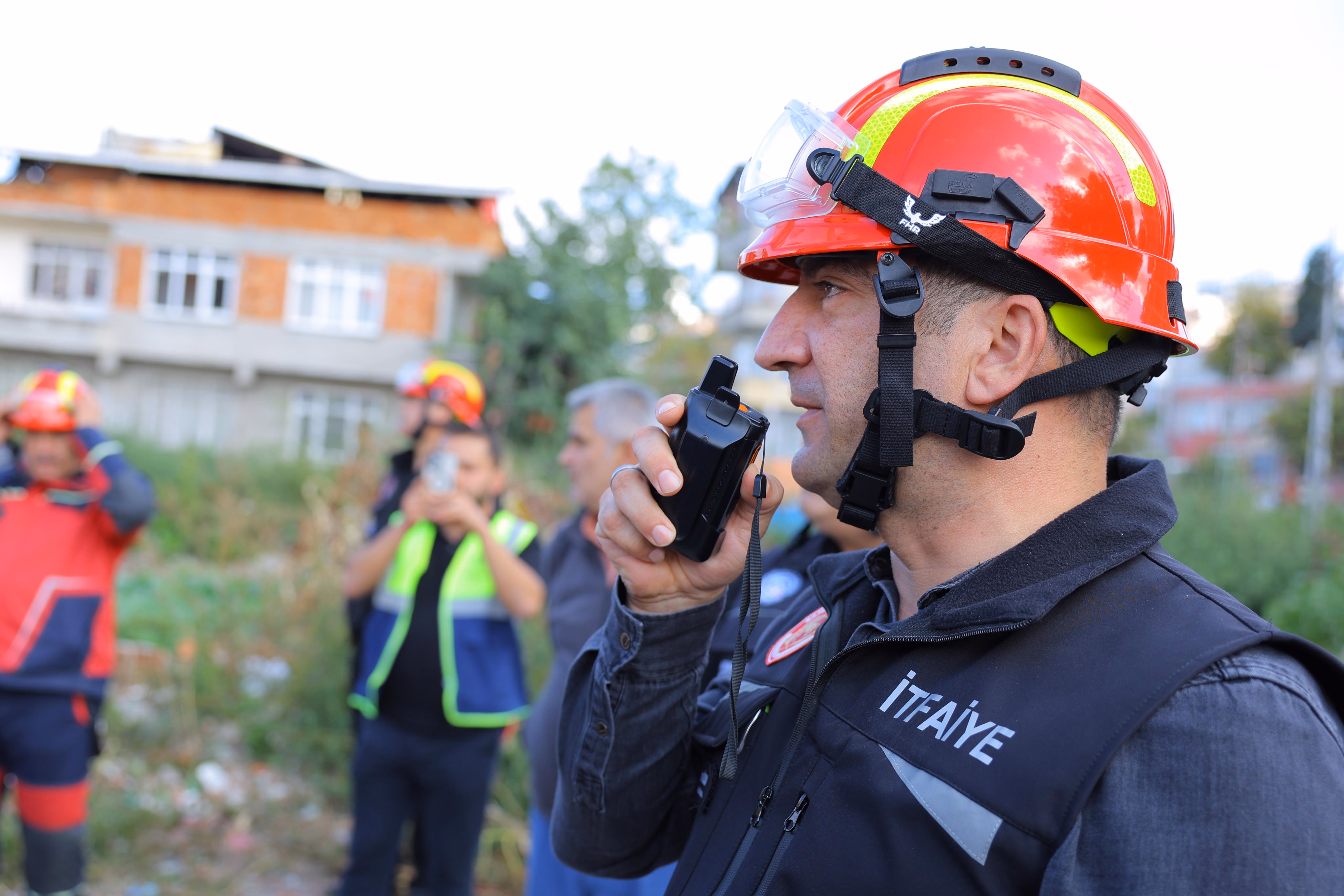 BÜYÜKŞEHİR’DEN NEFES KESEN DEPREM TATBİKATI - Görsel 10