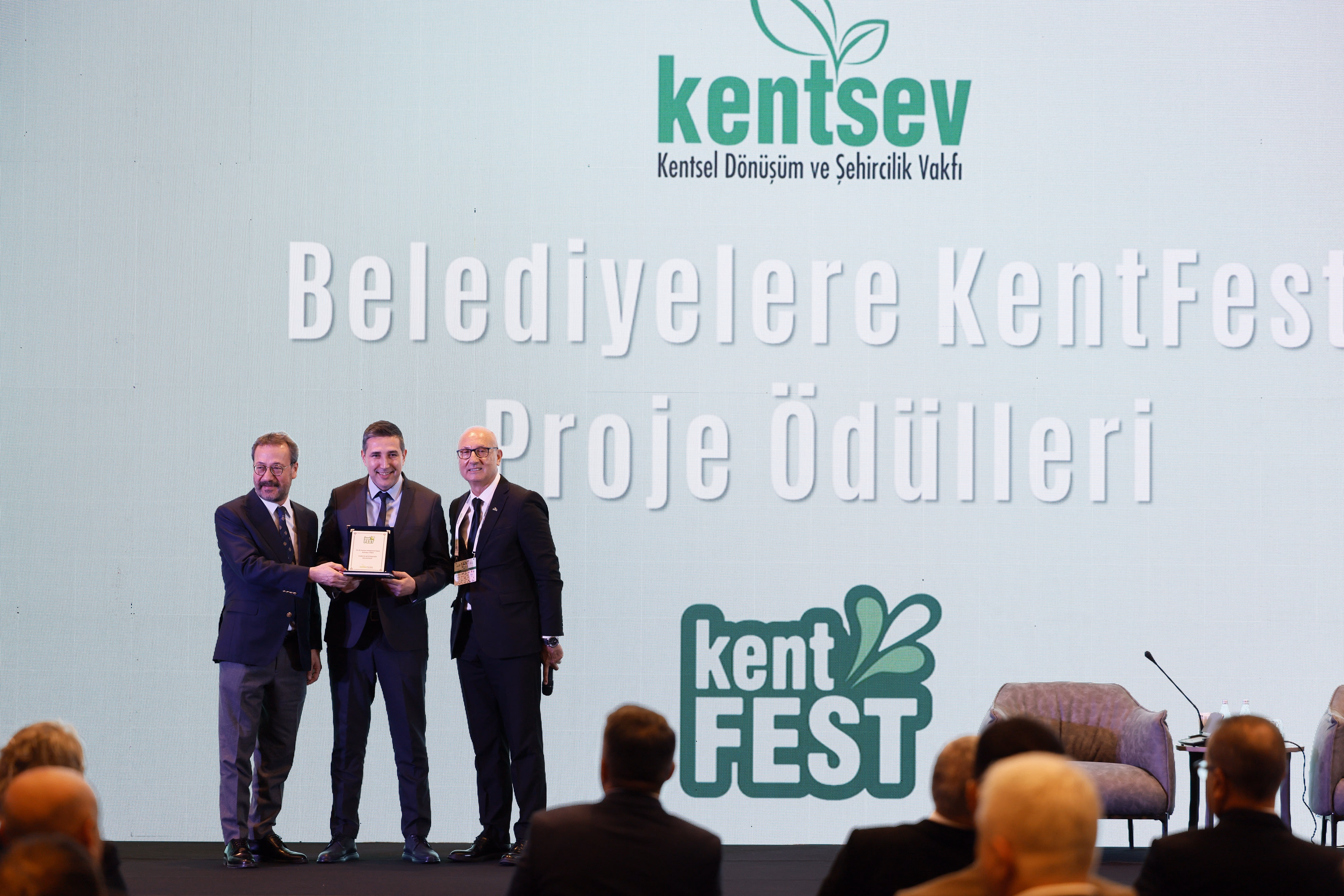 GÜLSAN’A “EN İYİ SANAYİ DÖNÜŞÜMÜ ÖDÜLÜ” - Görsel 5