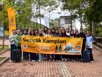 PETEK GENÇ KAMP VE GEZİ PROGRAMI YOĞUN KATILIMLA SÜRÜYOR - Görsel 2