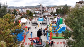 SAMSUN’DA “BÜYÜKŞEHİR’İN IŞIĞI İLÇELERDE PARLIYOR” - Görsel 1
