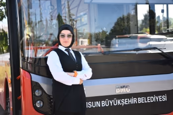 Samsun’un ilk kadın belediye otobüs şoförü - Görsel 1