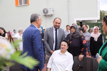 YAŞLILARIN EL EMEĞİ GÖZ NURU ÜRÜNLERİ SERGİLENDİ - Görsel 1