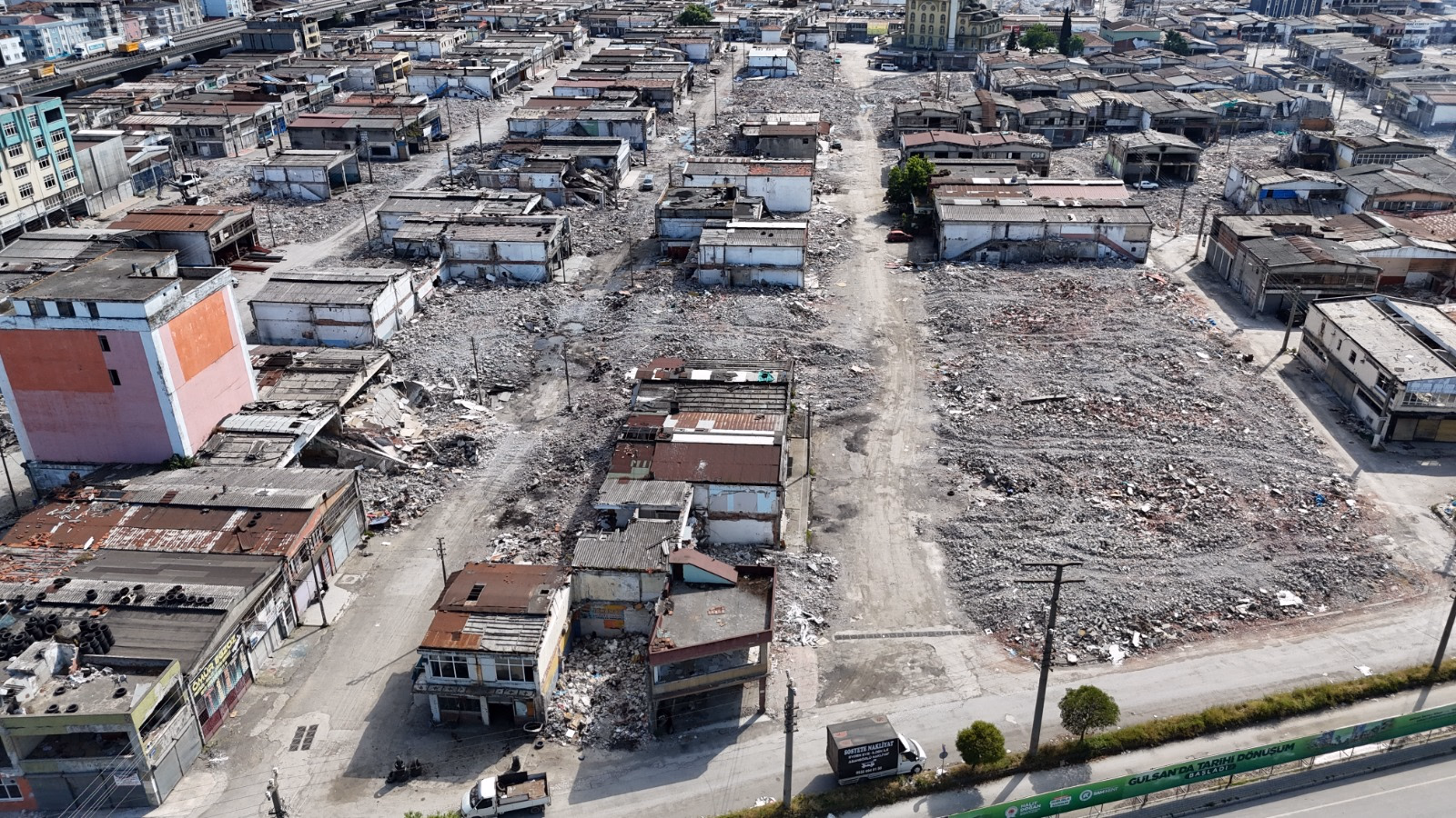 GÜLSAN SANAYİ SİTESİ’NDE YIKIMLAR DEVAM EDİYOR - Görsel 2
