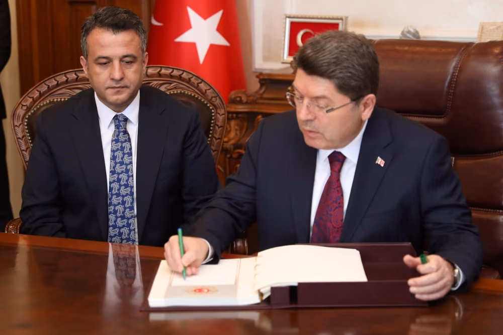 ADALET BAKANI TUNÇ’TAN BAŞKAN DOĞAN’A ZİYARET