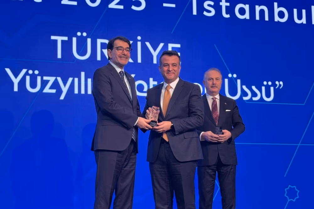 Başkan Doğan'a “En Çok Staj İmkanı Sunan Yerel Yönetim” ödülü