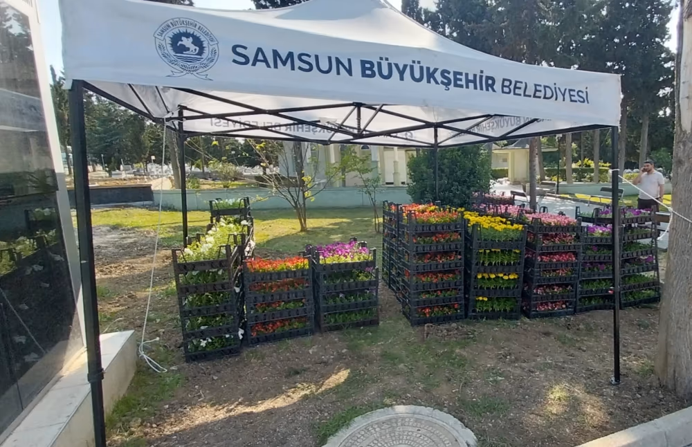 BAYRAMIN MANEVİ ATMOSFERİNE YAKIŞIR HİZMET