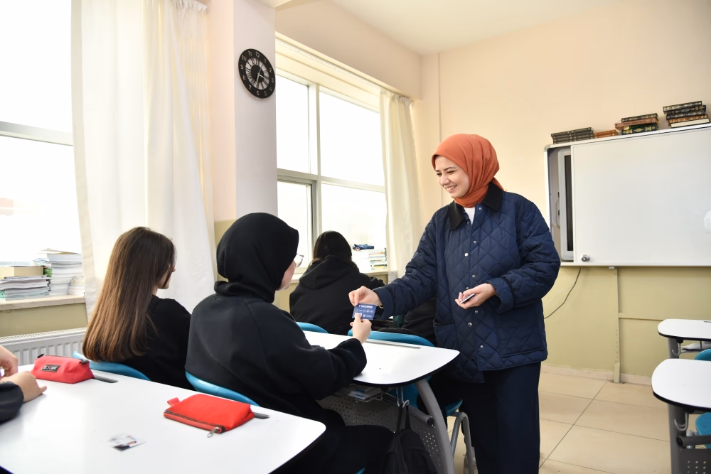 Büyükşehir üniversite yolunda gençlere destek